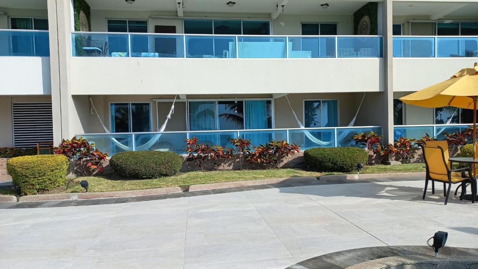 Acogedor Departamento Con Playa Privada Salinas (Santa Elena)